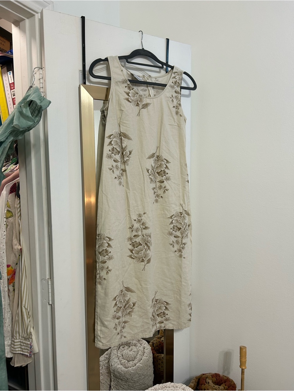 Leslie Fay - Beige Floral Sleeveless Midi Dress